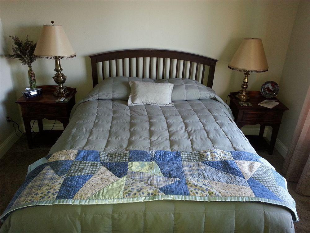 Yosemite Sierra View Bed & Breakfast Оукхърст Екстериор снимка