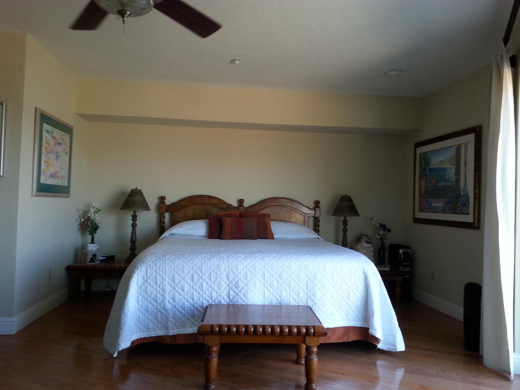 Yosemite Sierra View Bed & Breakfast Оукхърст Екстериор снимка