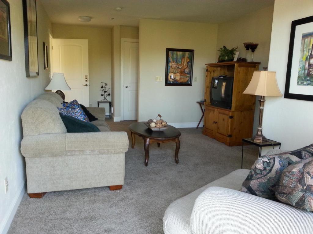 Yosemite Sierra View Bed & Breakfast Оукхърст Стая снимка