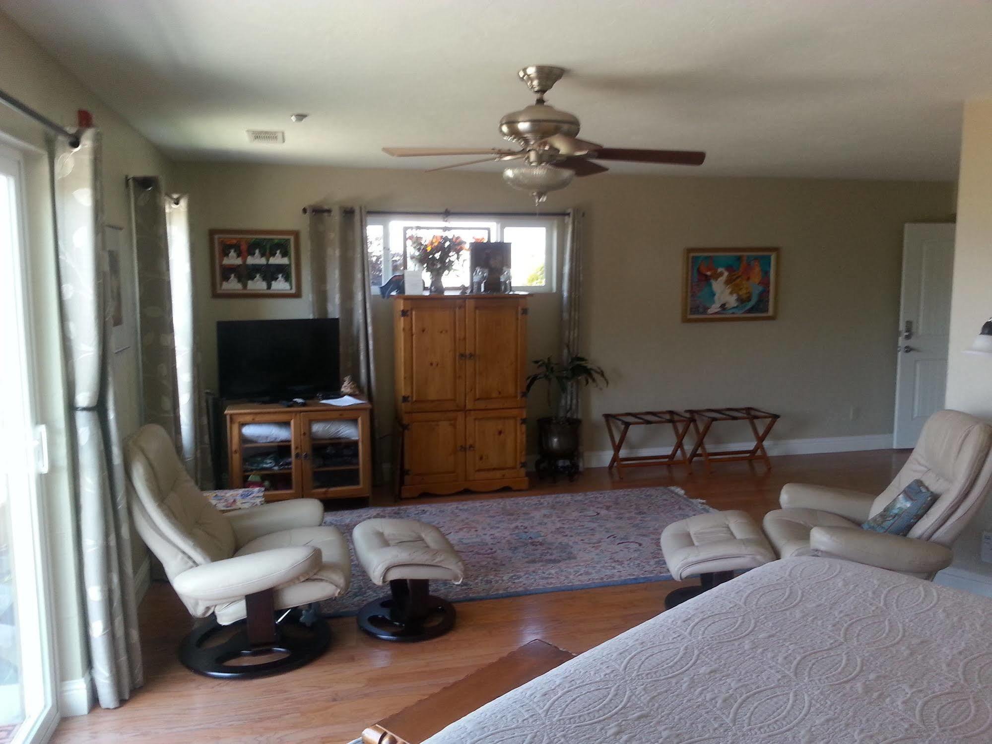 Yosemite Sierra View Bed & Breakfast Оукхърст Екстериор снимка